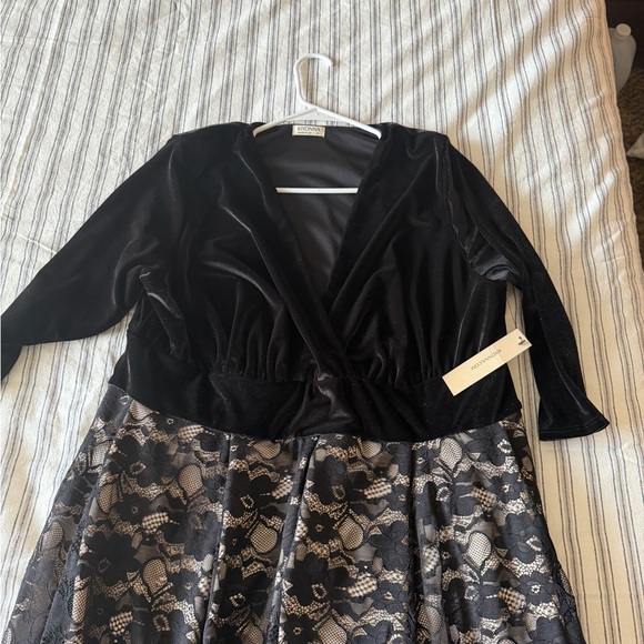 Kiyonna Dresses & Skirts - Kiyonna Black Velvet and Lace Maxi Dress